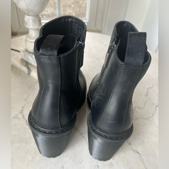 NWT & Box Dr. Martens Platform Chelsea Boots Black Size 9 - Picture 4 of 6